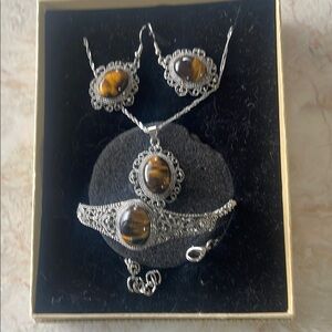 Elegant Tigers Eye Silver Filigree Jewelry Set